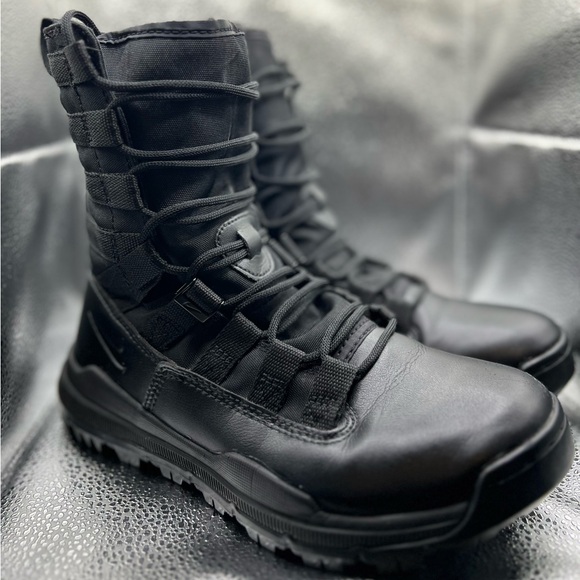 Men's NIKE 8" SFB Gen 2 Tactical Boots - Picture 4 of 12